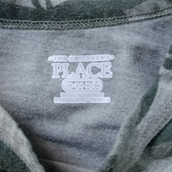 The Children's Place Toddler Dinosaur Camoflauge Shorts Set - Size 18-24 Months - Picture 4 of 4